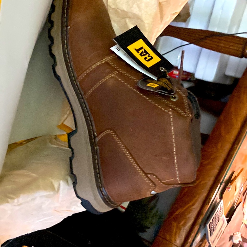 caterpillar Parker ESD size 10 1/2 men’s boots never even been tried on